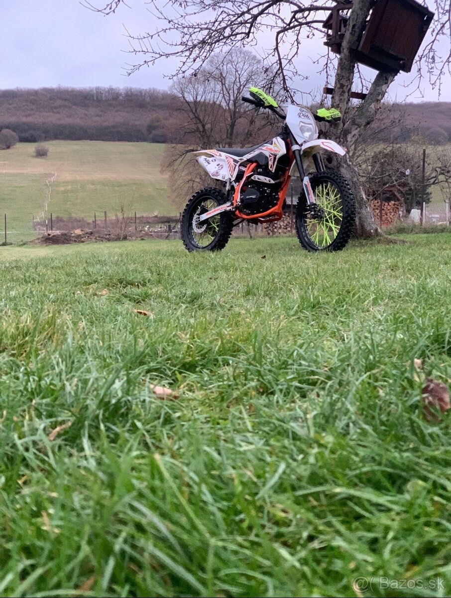 Pitbike/dirtbike 250 minirocket