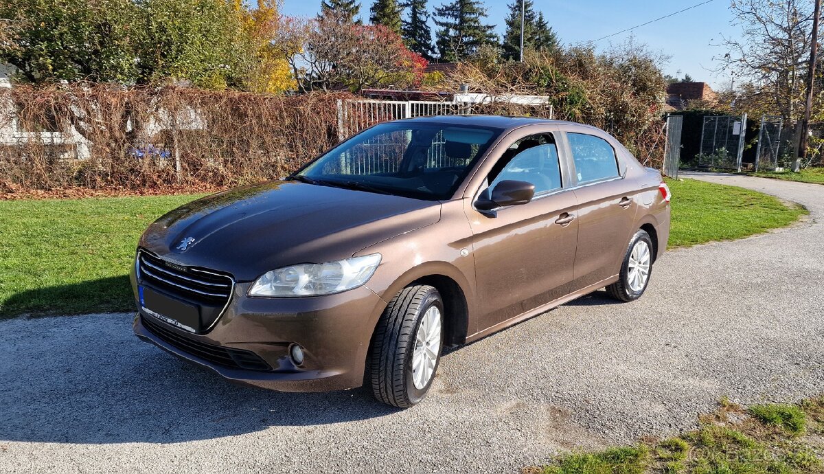 Peugeot 301 1,2i 53kw