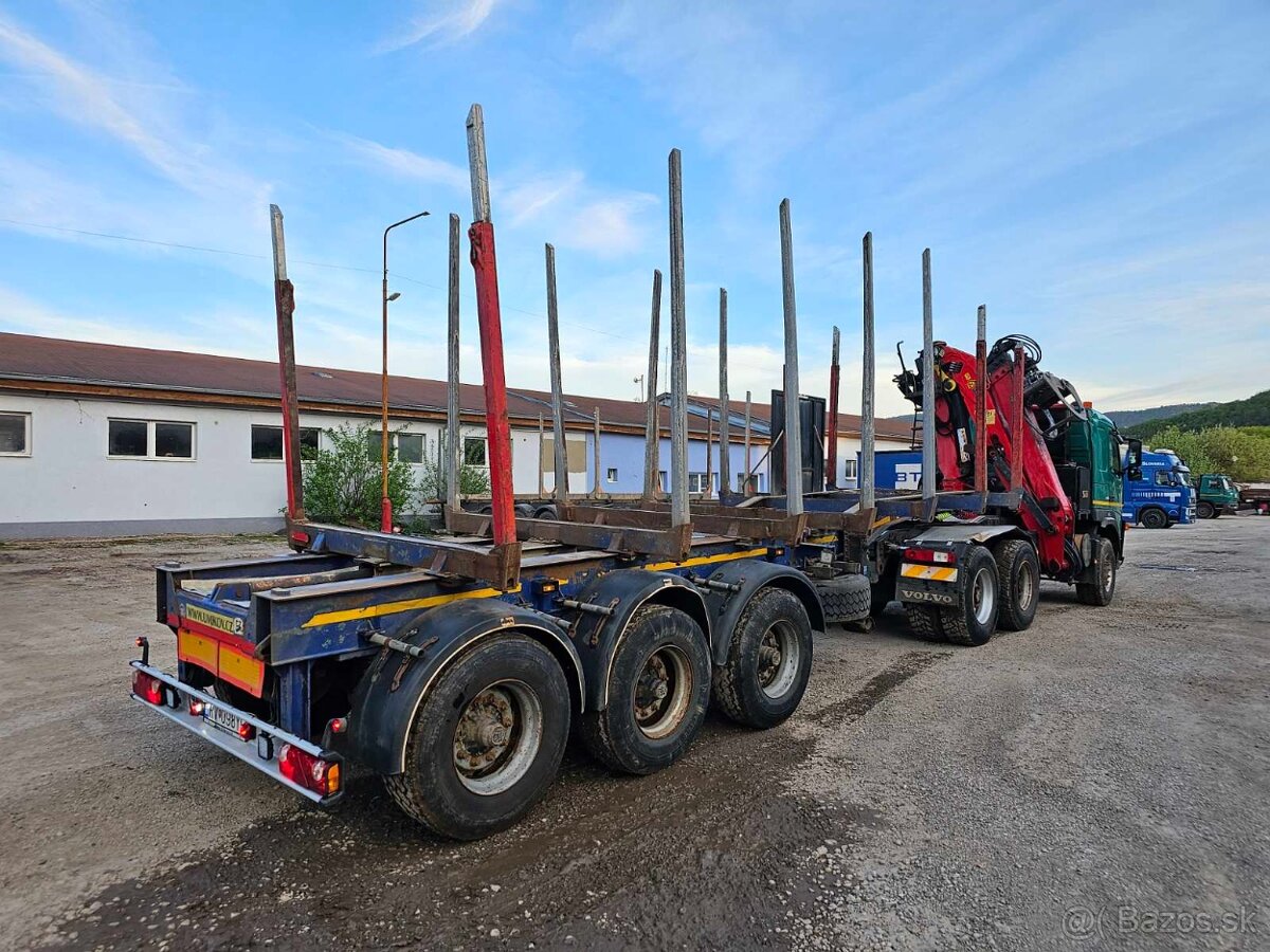 LESOVOZ Volvo FM 440 s HR Epsilon E165 Z a návesom UMIKOV