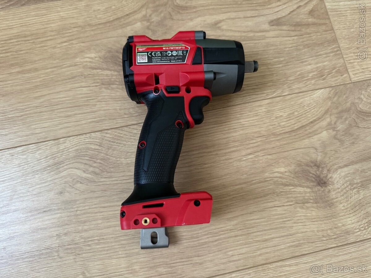 Predám rázový uťahovák Milwaukee M18 FMTIW2F12