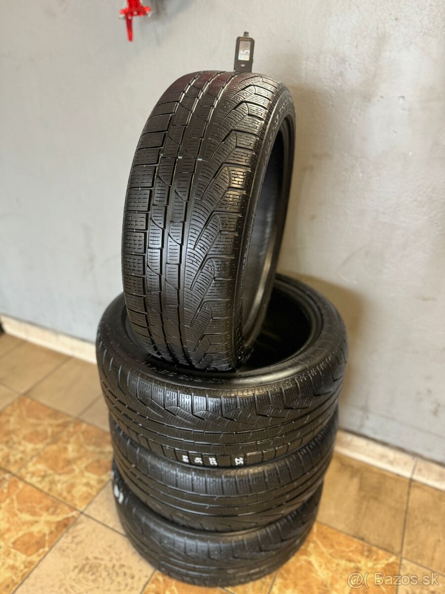 Pneumatiky zimne 4ks 225/45R18 Pirelli Stozero RSC