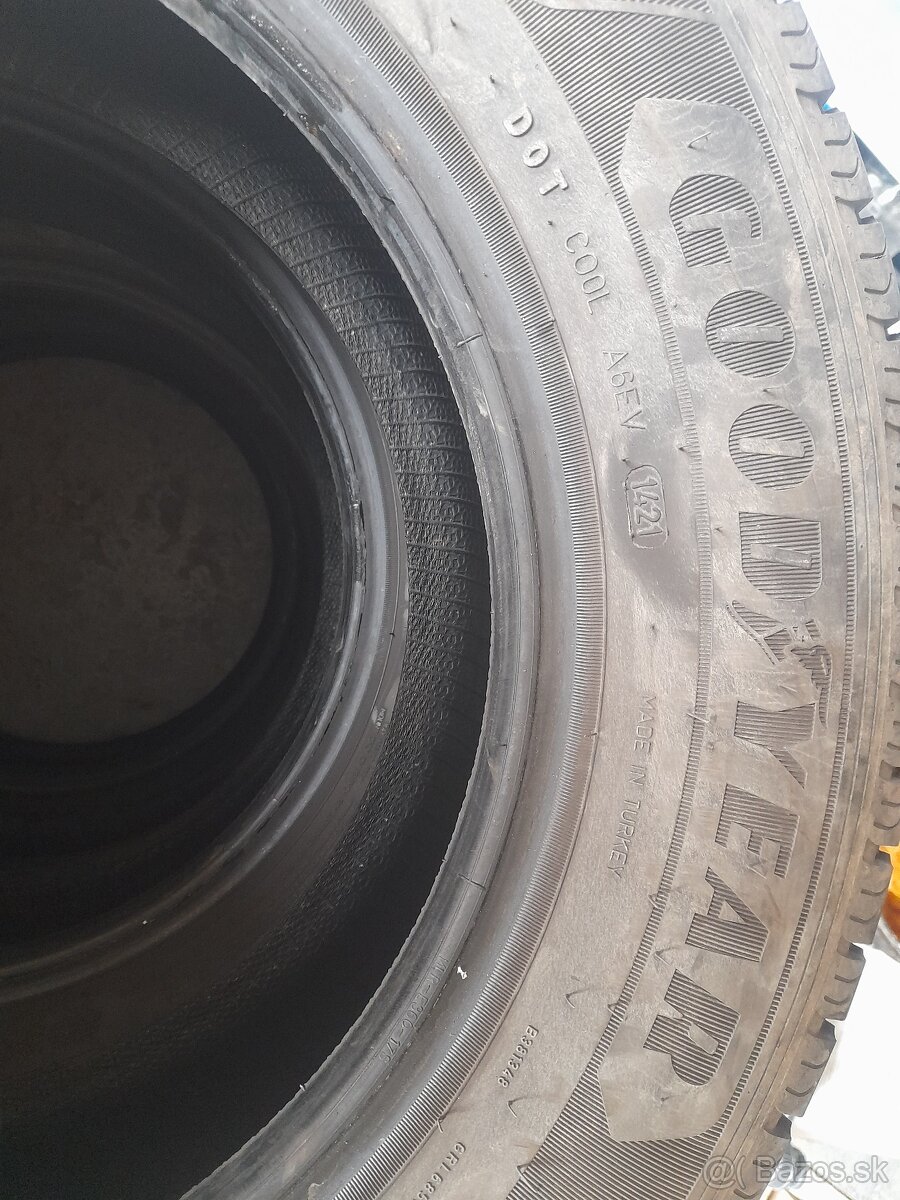 Pneumatika 215/65R16C 106/104