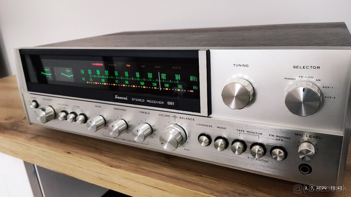 Receiver Sansui 881