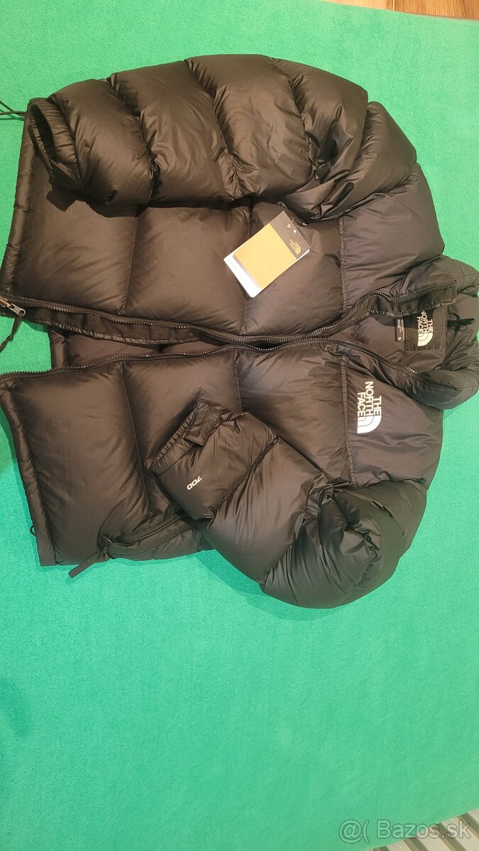 The north face nuptse 700