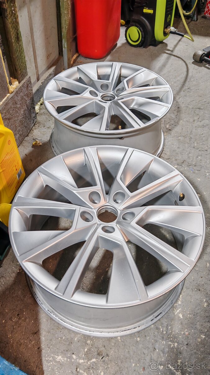 Original Škoda Braga Silver 5x112 r18 7.5j