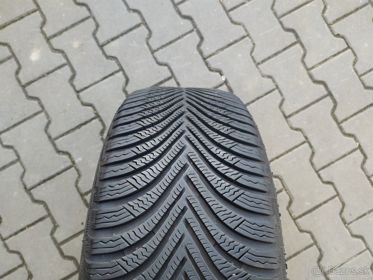 Zimné pneu Michelin Alpin 5 215/55 R17