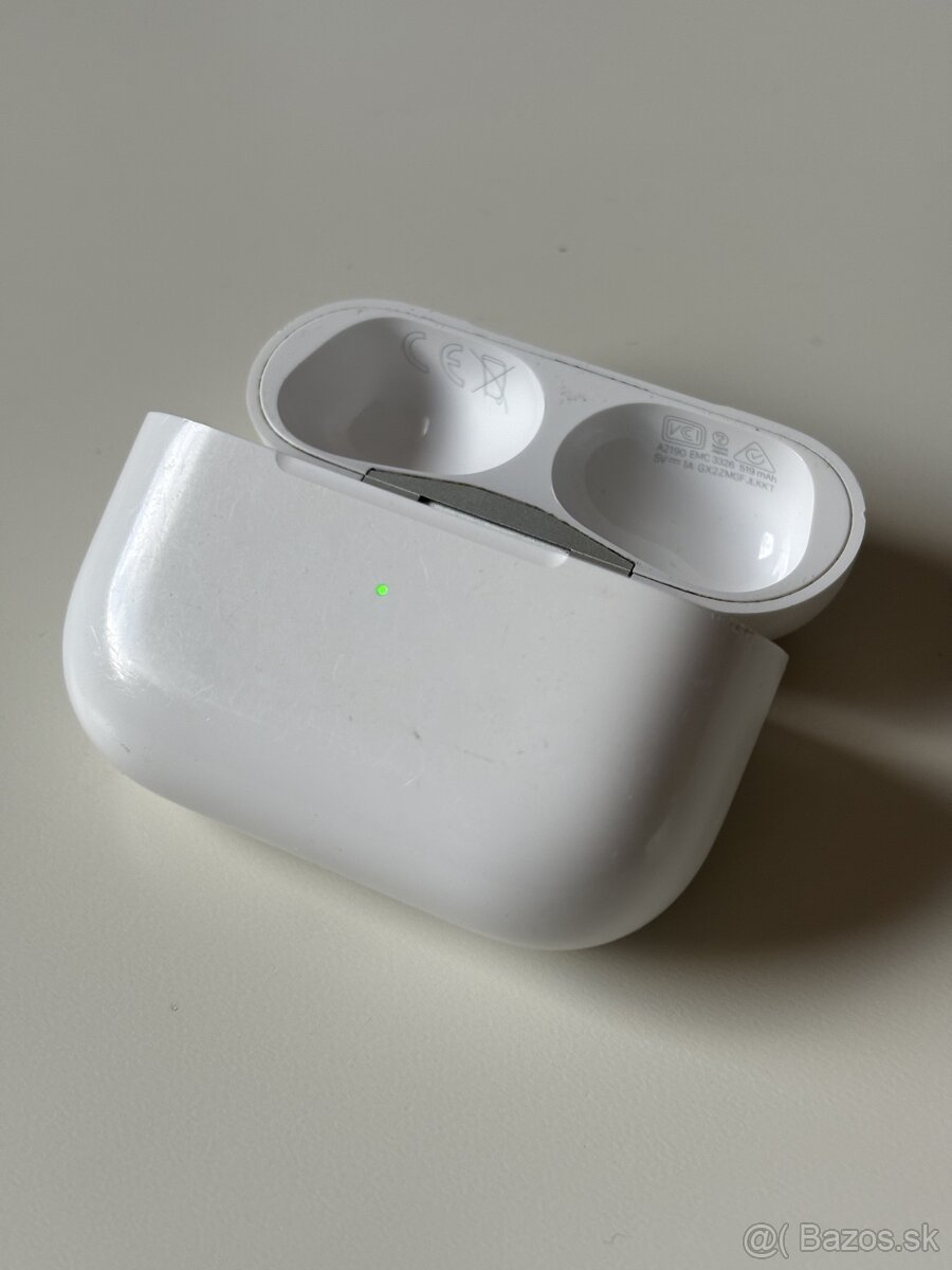 Apple Airpods Pro Case (nabíjacie púzdro)