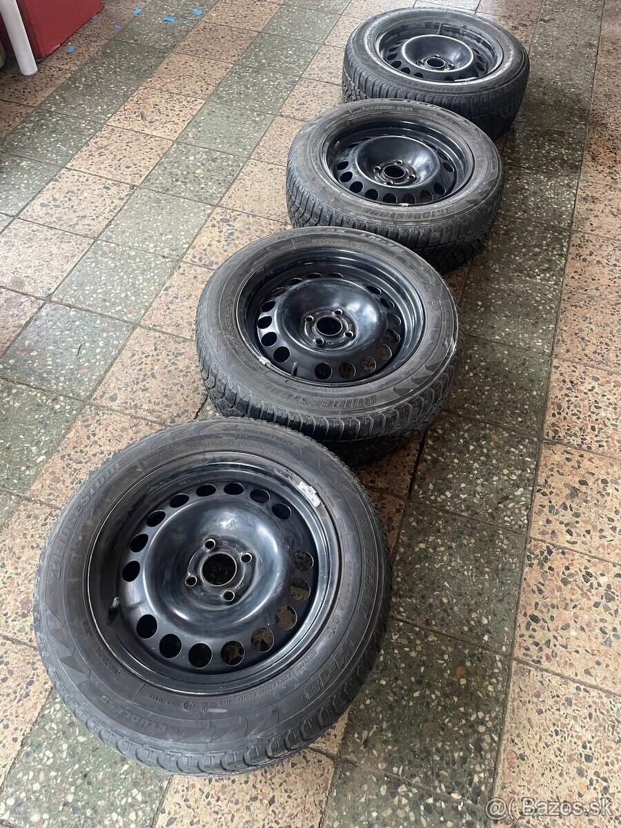 Predam 195/60r15 na diskoch 4x100 r15