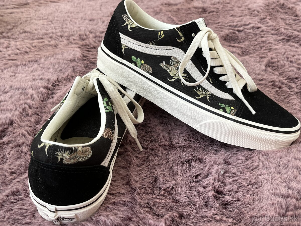 TOPANKY VANS-limited edition