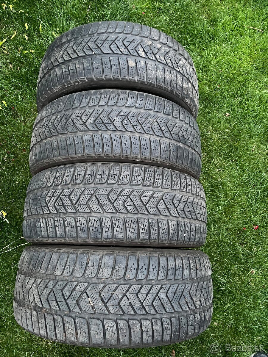 Zimne pneu 245/45 R19 Pirelli DOT2821