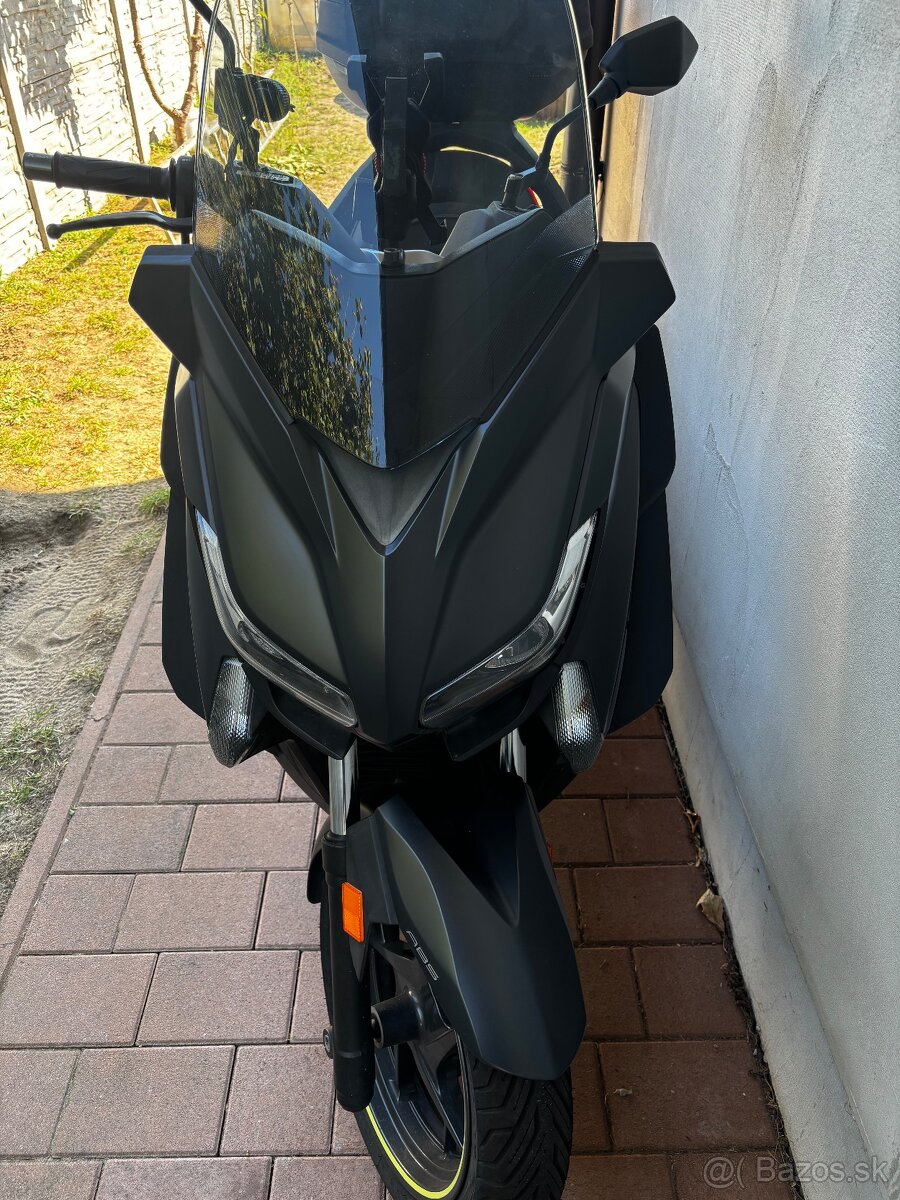 Yamaha Xmax 125