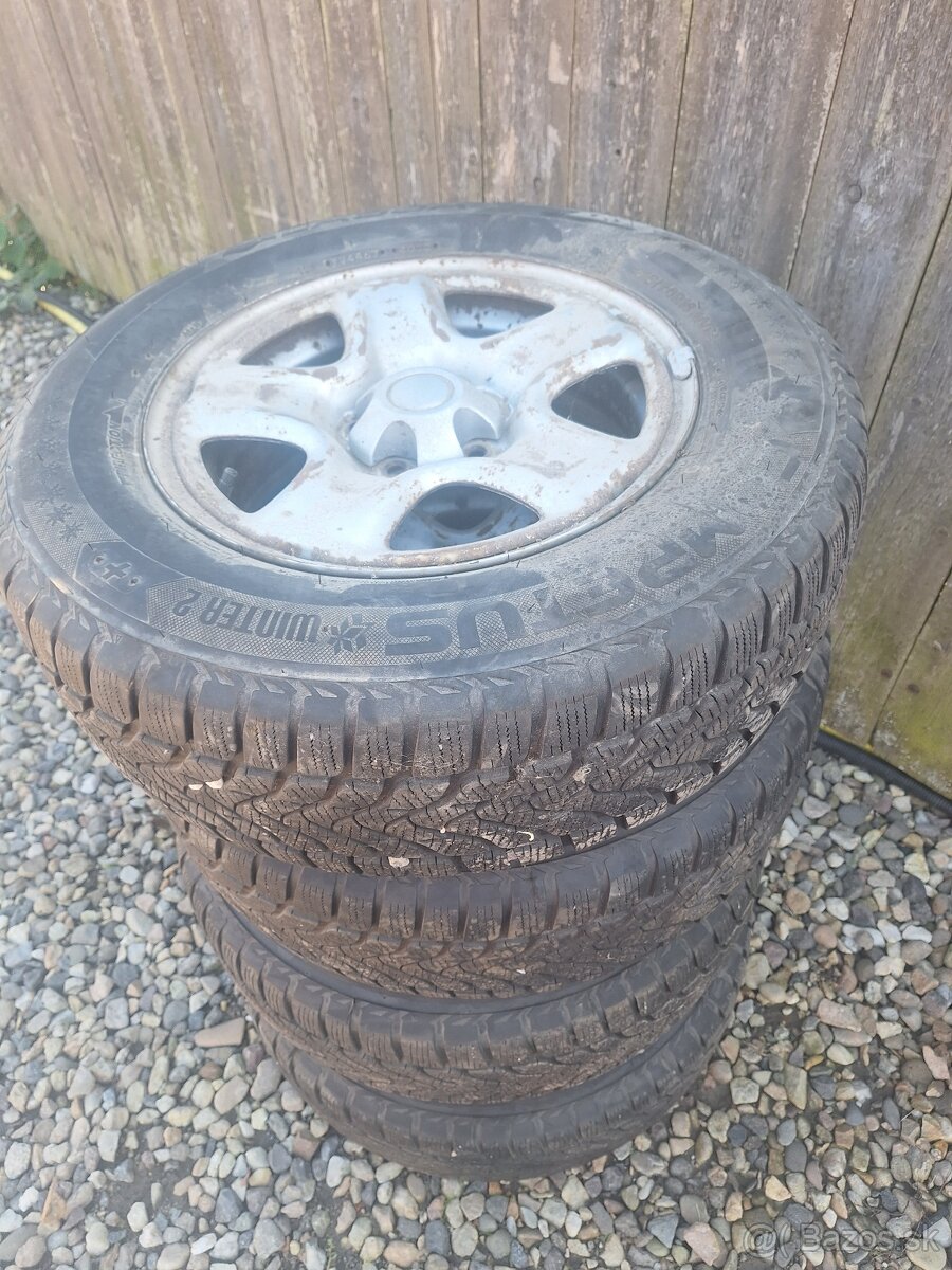 215/70R16 zimné 5x114,3