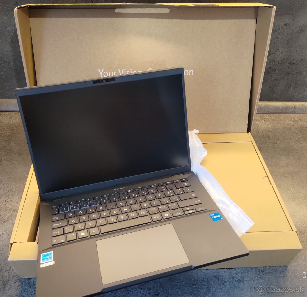 Asus Expertbook B3