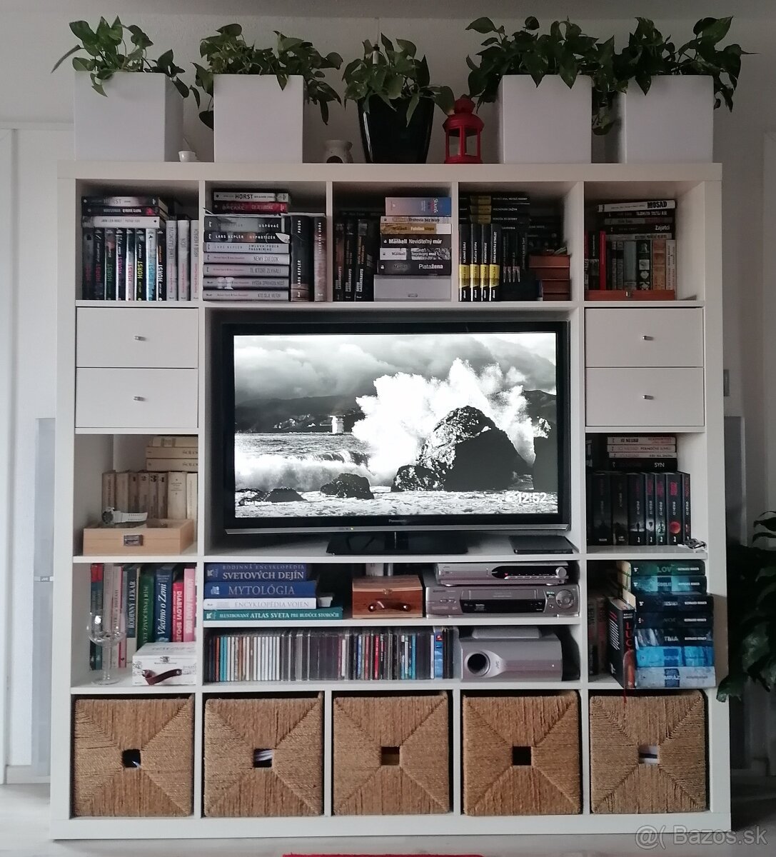 TV skrinka EXPEDIT (IKEA)