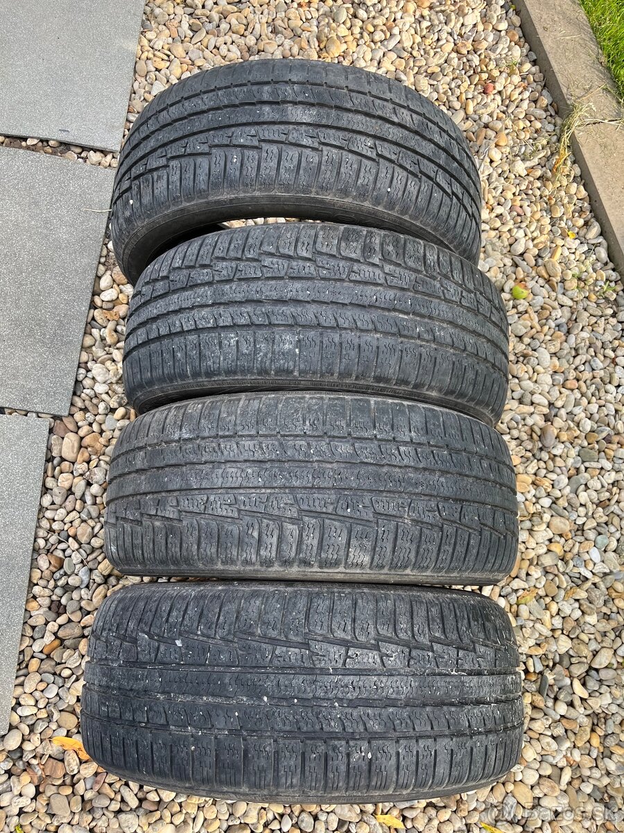 Zimne pneu 215/50 R17 Nokian