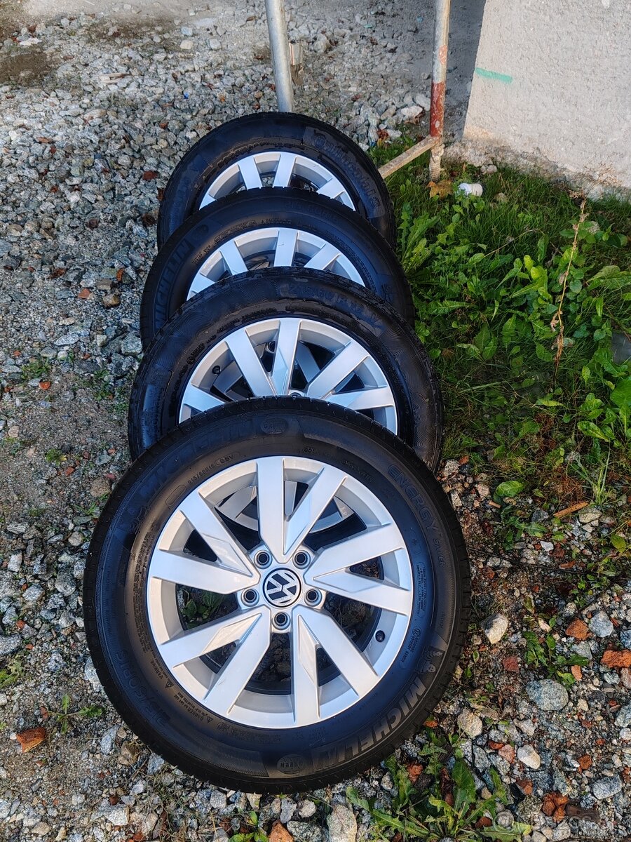 215/60 VW Aragon 5x112 R16 disky