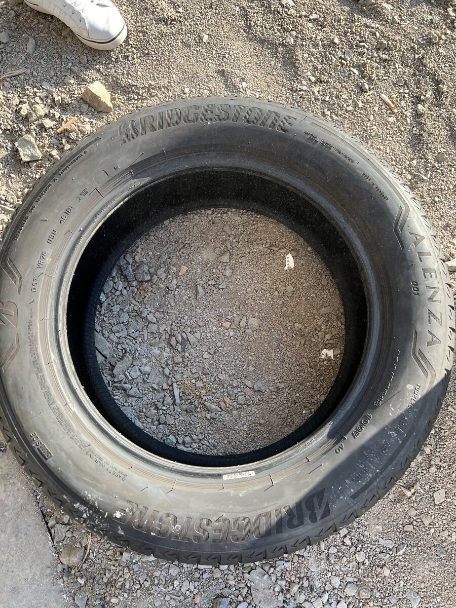 Predám letné pneumatiky 235/55 r18