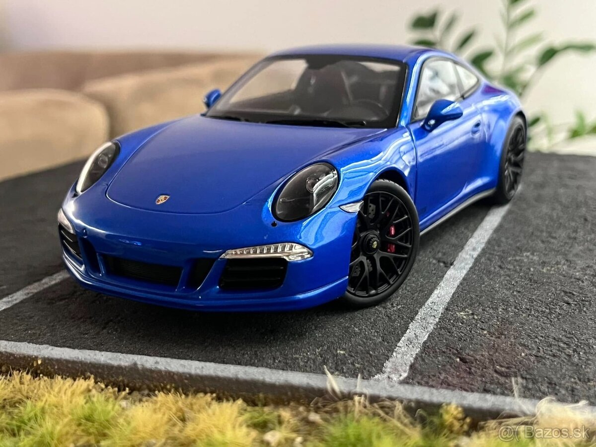 1:18 PORSCHE 911 Carrera GTS Coupe - Schuco