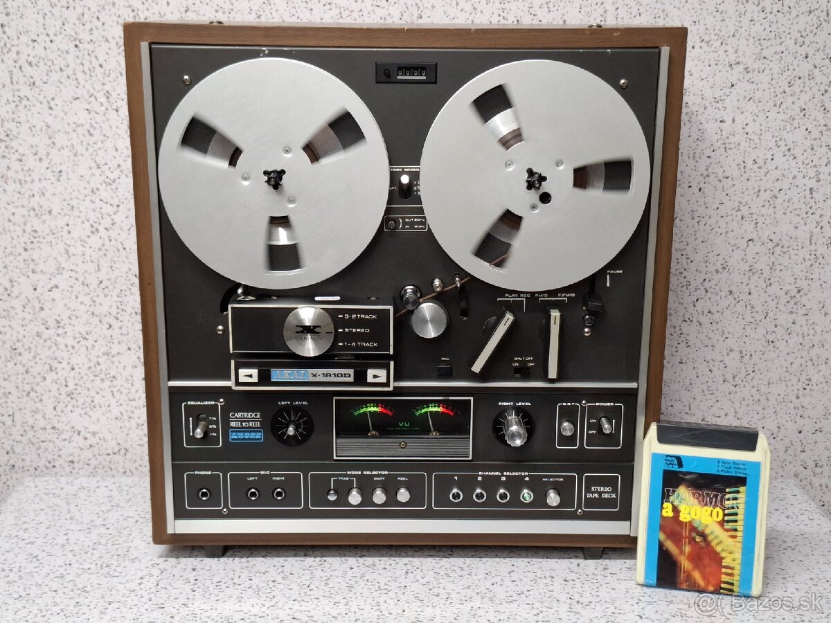 AKAI X-1810D CARTRIDGE / REEL TO REEL TAPE RECORDER 8-TRACK