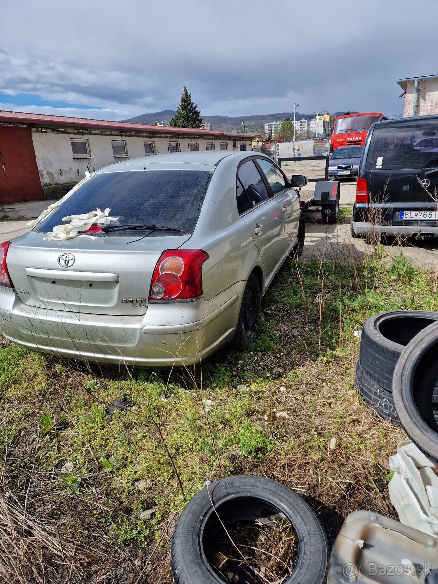 Toyota avensis 2.2 110 Kw