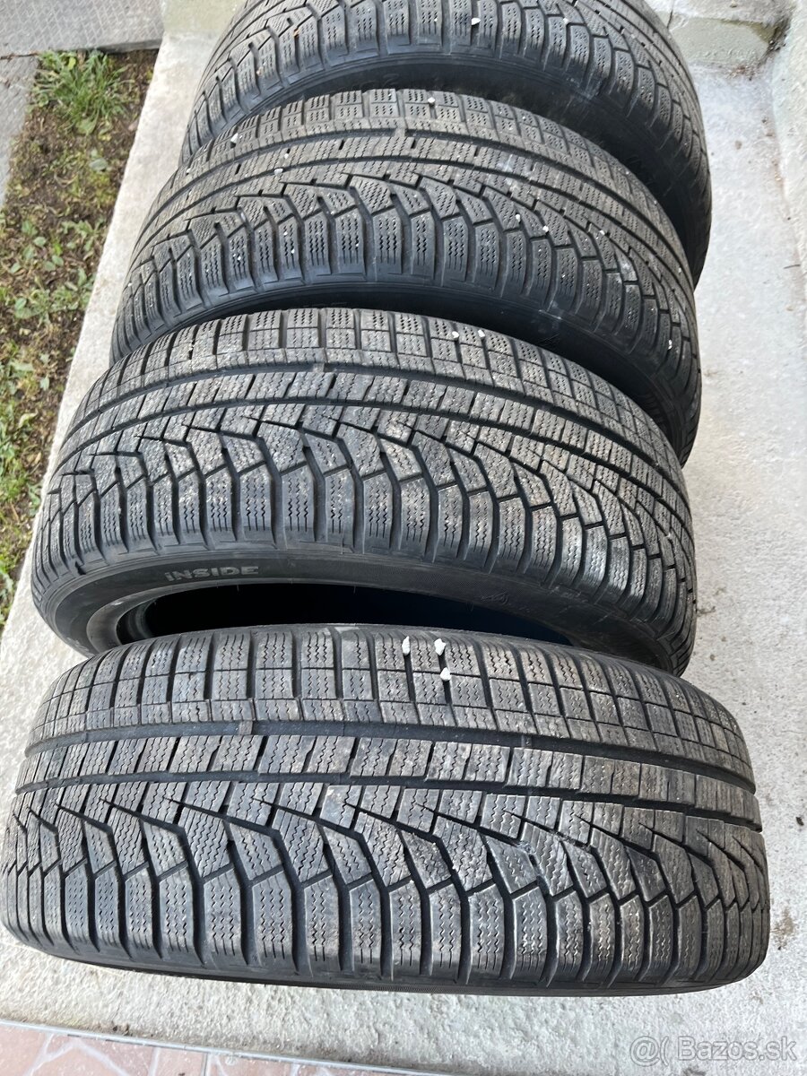 Predám zimné pneumatiky 215/55 r17