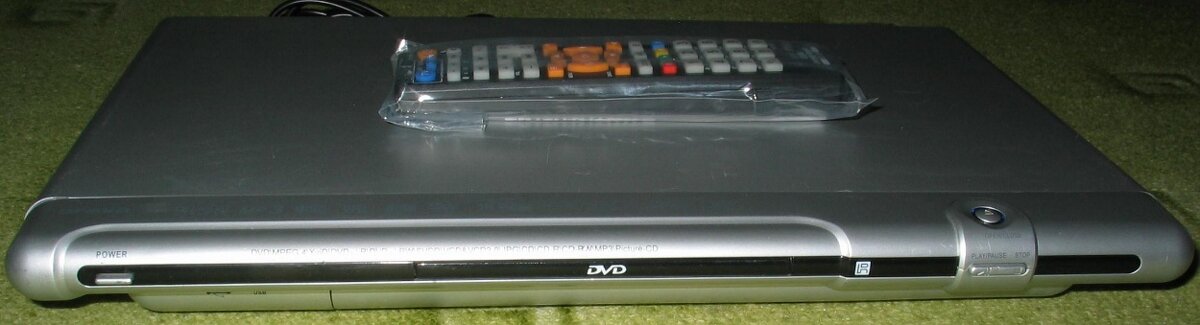 DVD/DivX/USB prehrávač Orava DVD-560 Angle