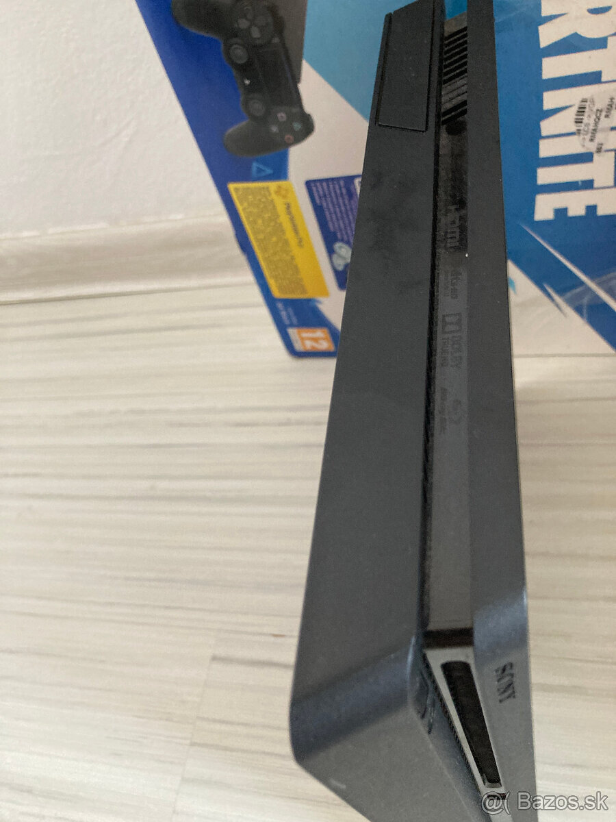 PS 4 slim - plná výbava + chladiaci ventilátor