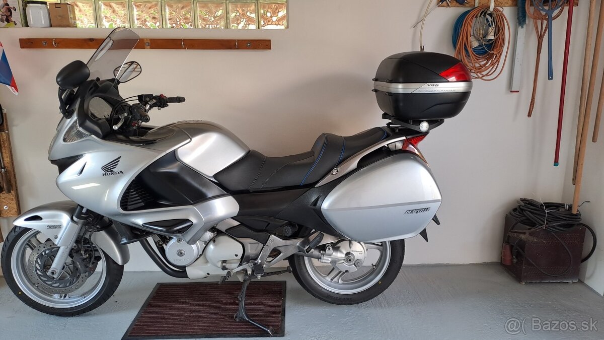 Predám HONDA NT 700 VA Deaueville.