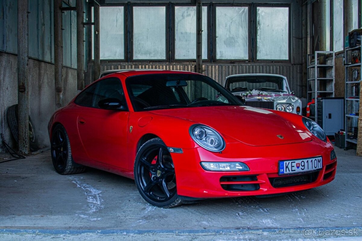 Porsche 911 Carrera 4 3.4 2000