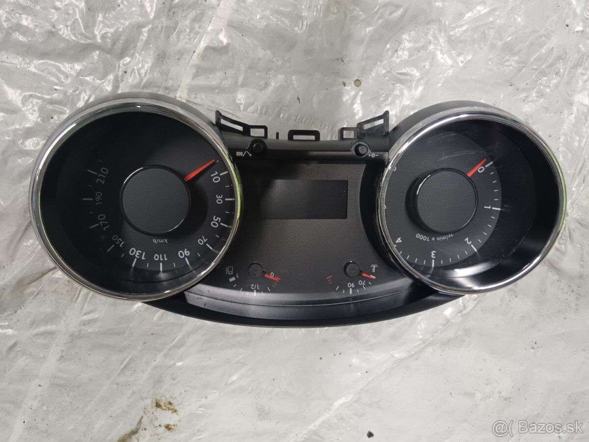 Peugeot 3008 tachometer