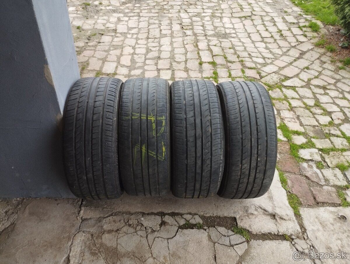 235/45 R18