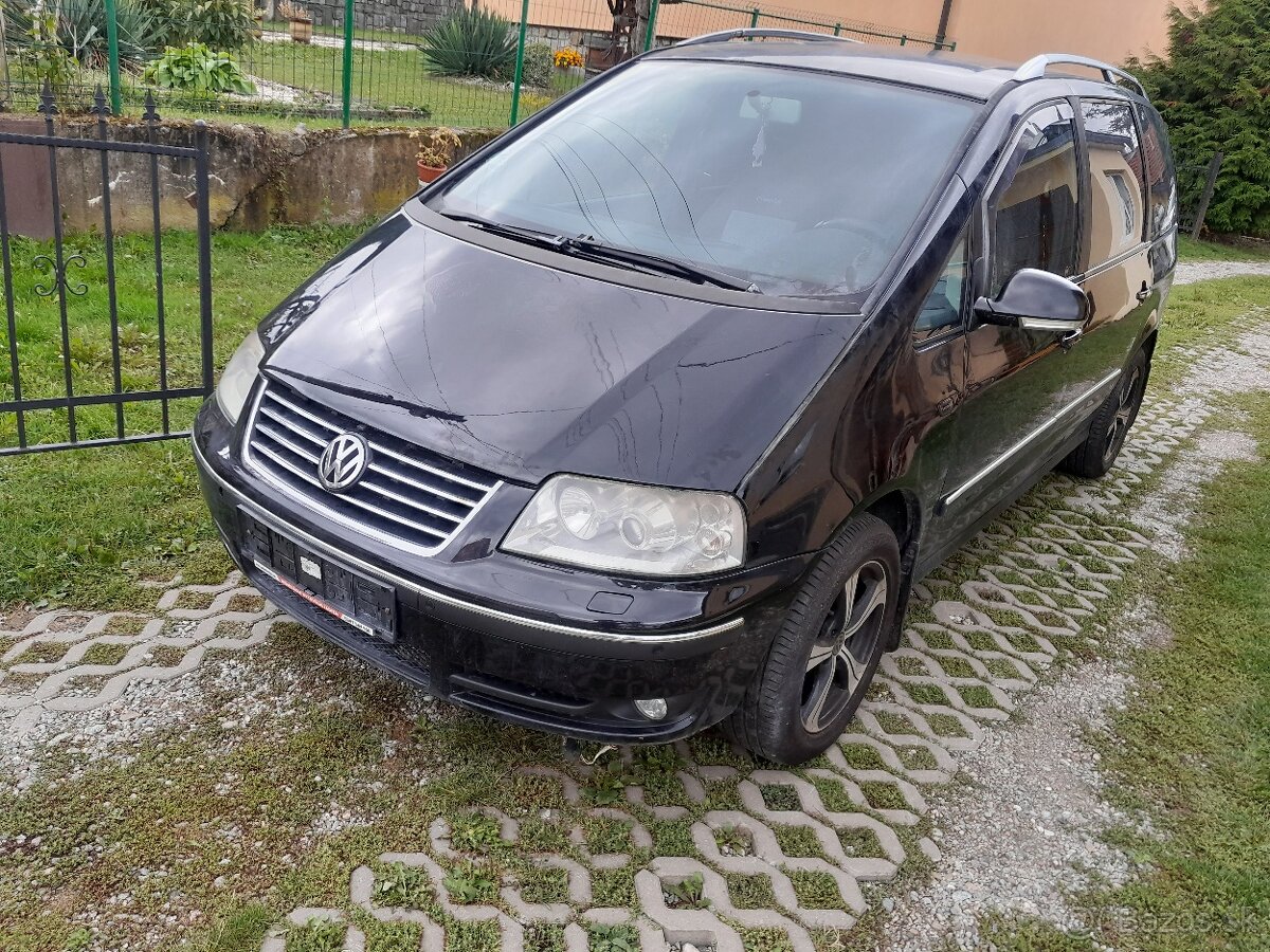 Rozpredám VW Sharan 1.9 TDI 85 KW 6 Kvalt