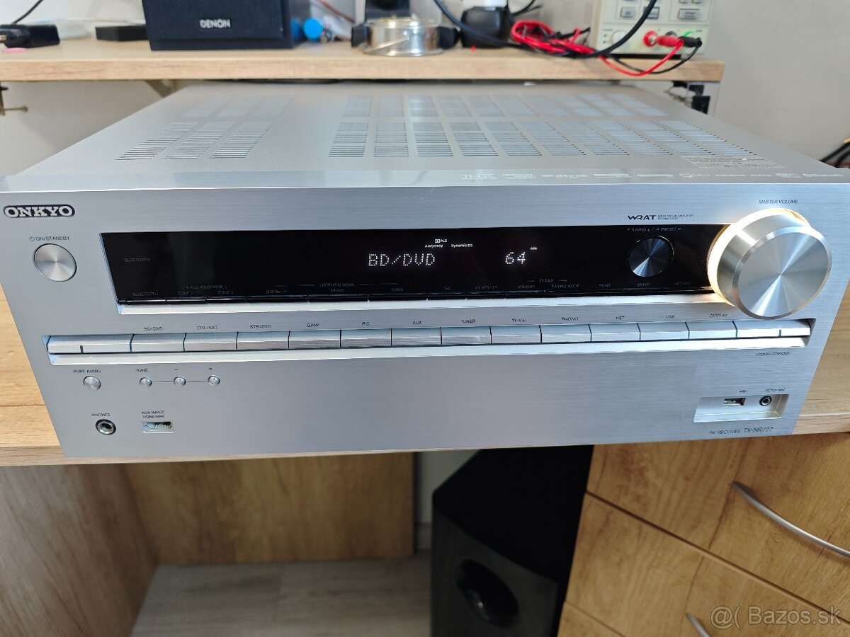 Onkyo TX-NR747 na opravu