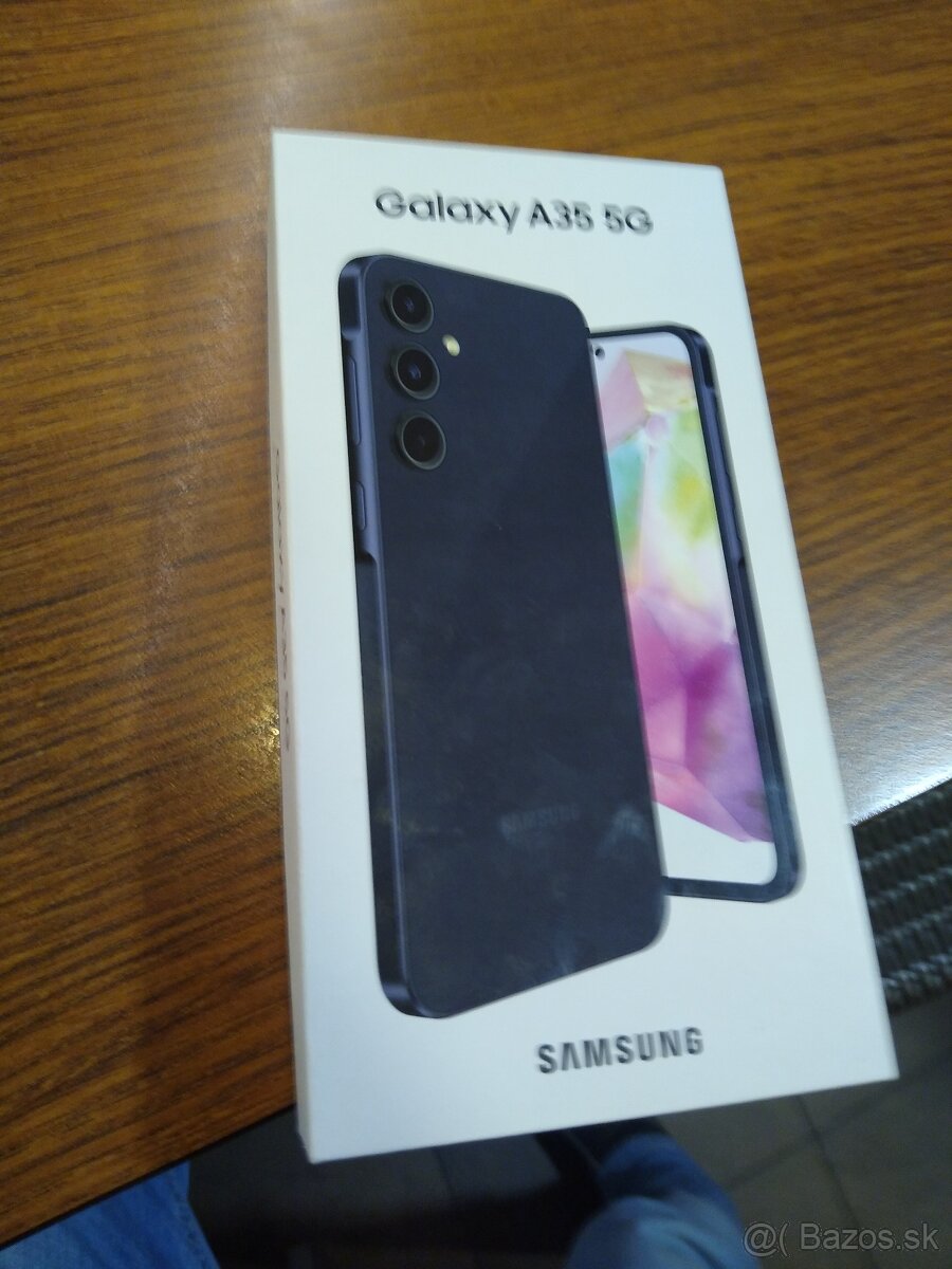 Samsung A35 5g black úplne neww