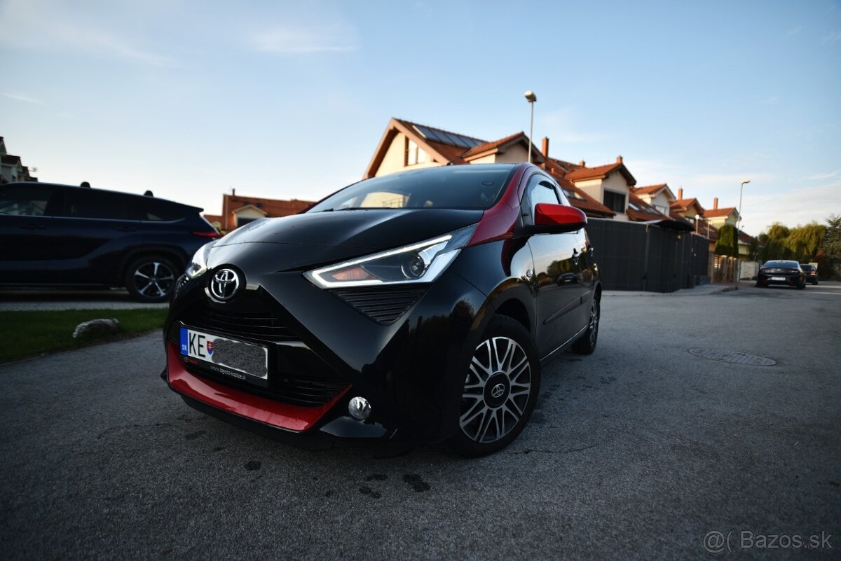 Toyota Aygo MC 18 5HB 1.0 VVT-i Selection x-cite Black+