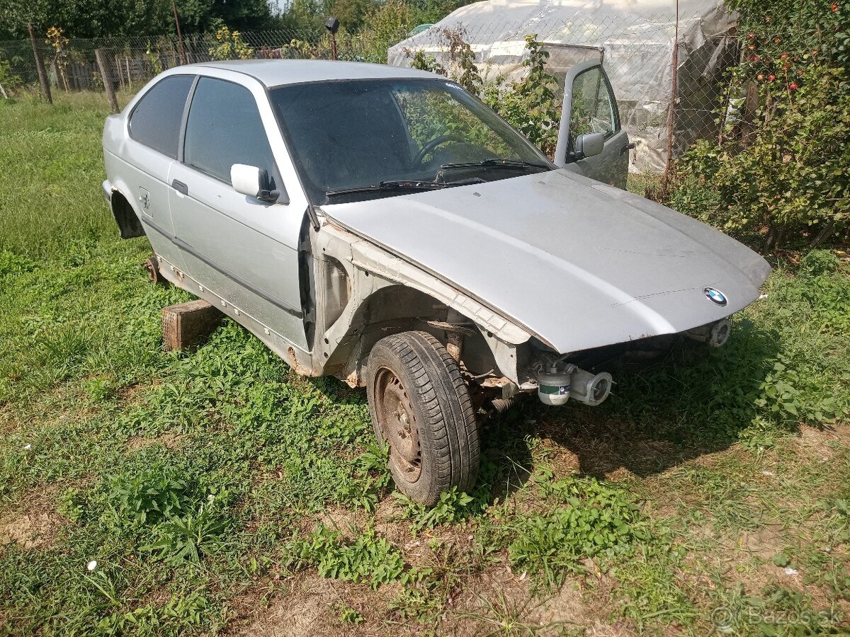 Rozpredám BMW E36 316i  Compakt