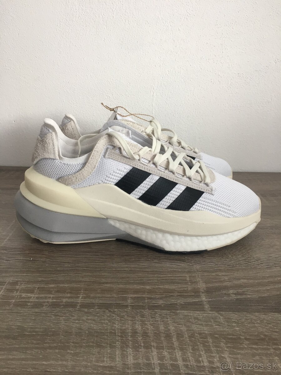 ADIDAS AVRYN_X SHOES 40( nové)