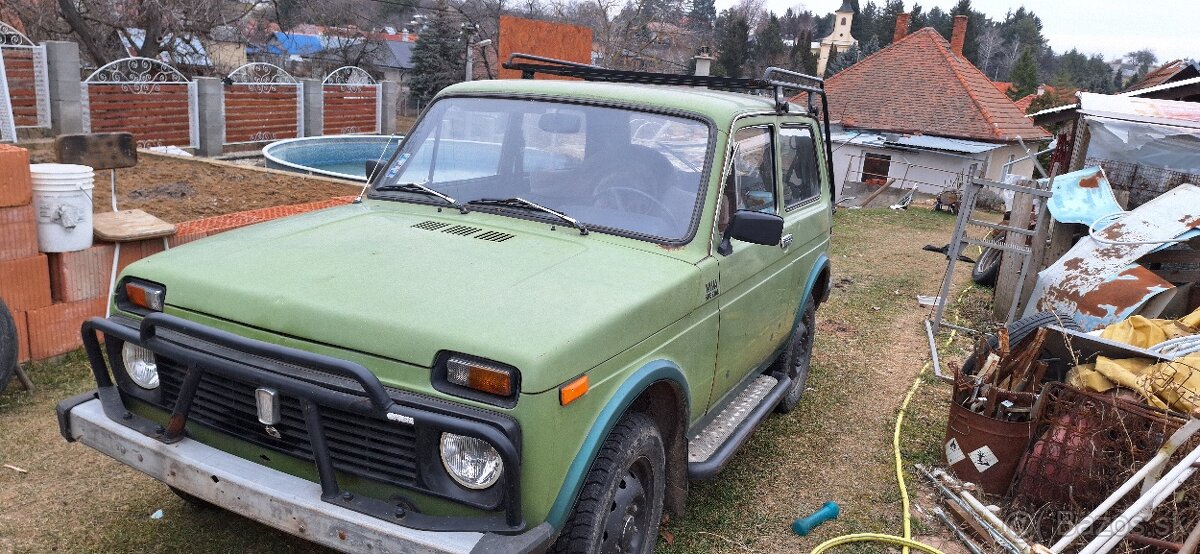 LADA NIVA BENZIN