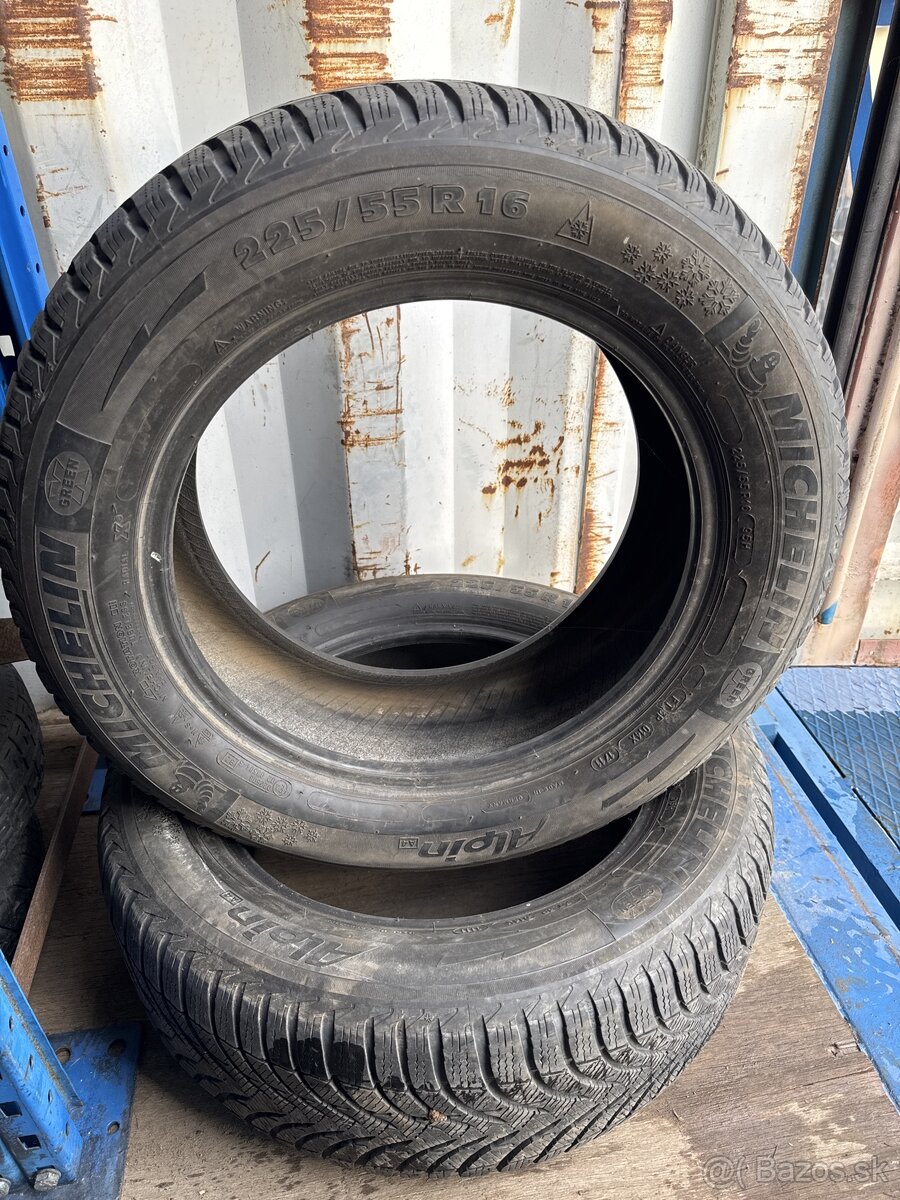 225/55R16 Michelin