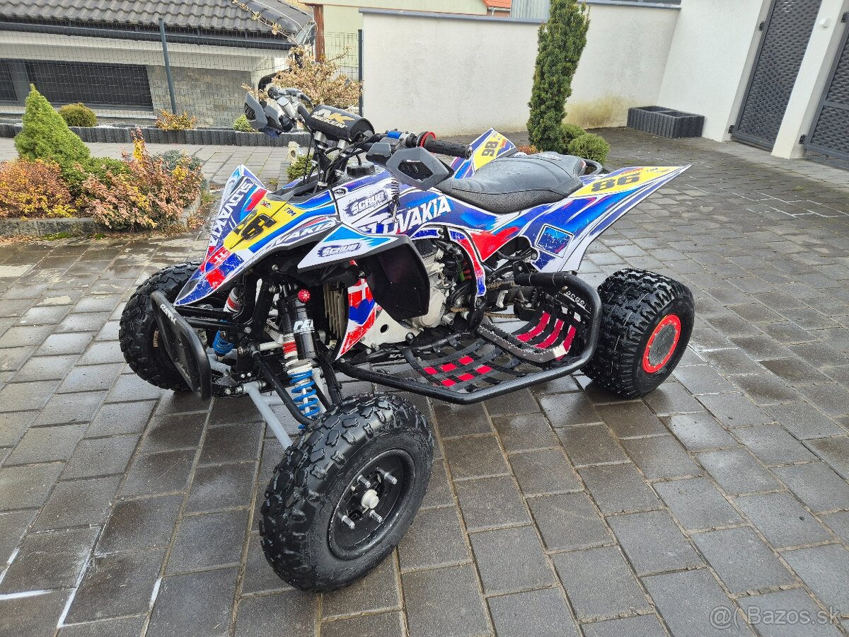 Stavba yfz 450r