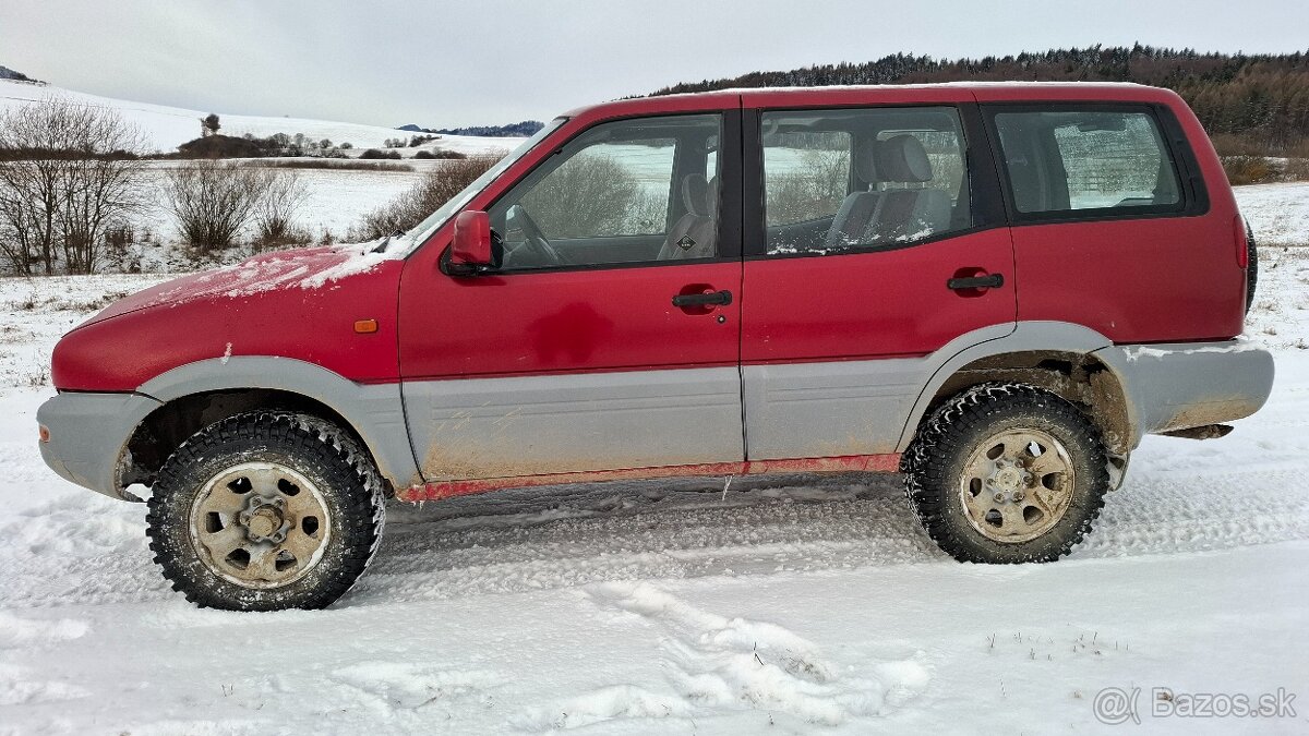 Nissan Terano 2,7