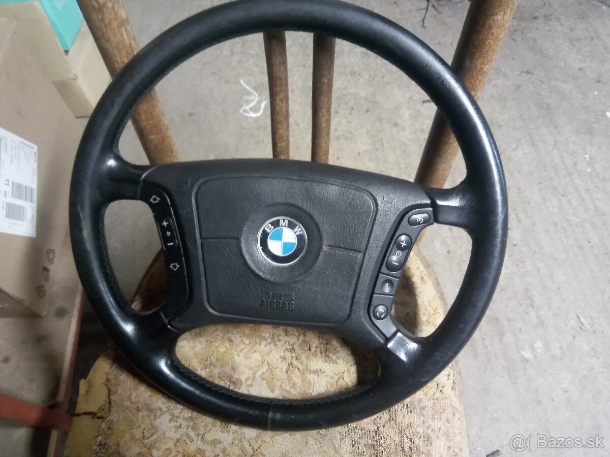 BMW E39 volant.