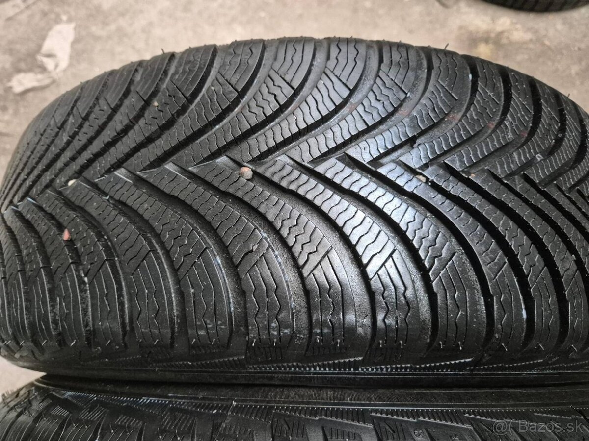 205/55r16 zimné 4 ks MICHELIN dezén 7,9-5,5 mm