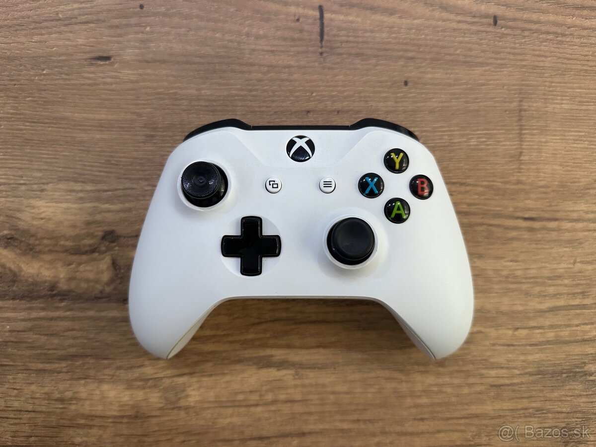 Ovládač na Xbox One White