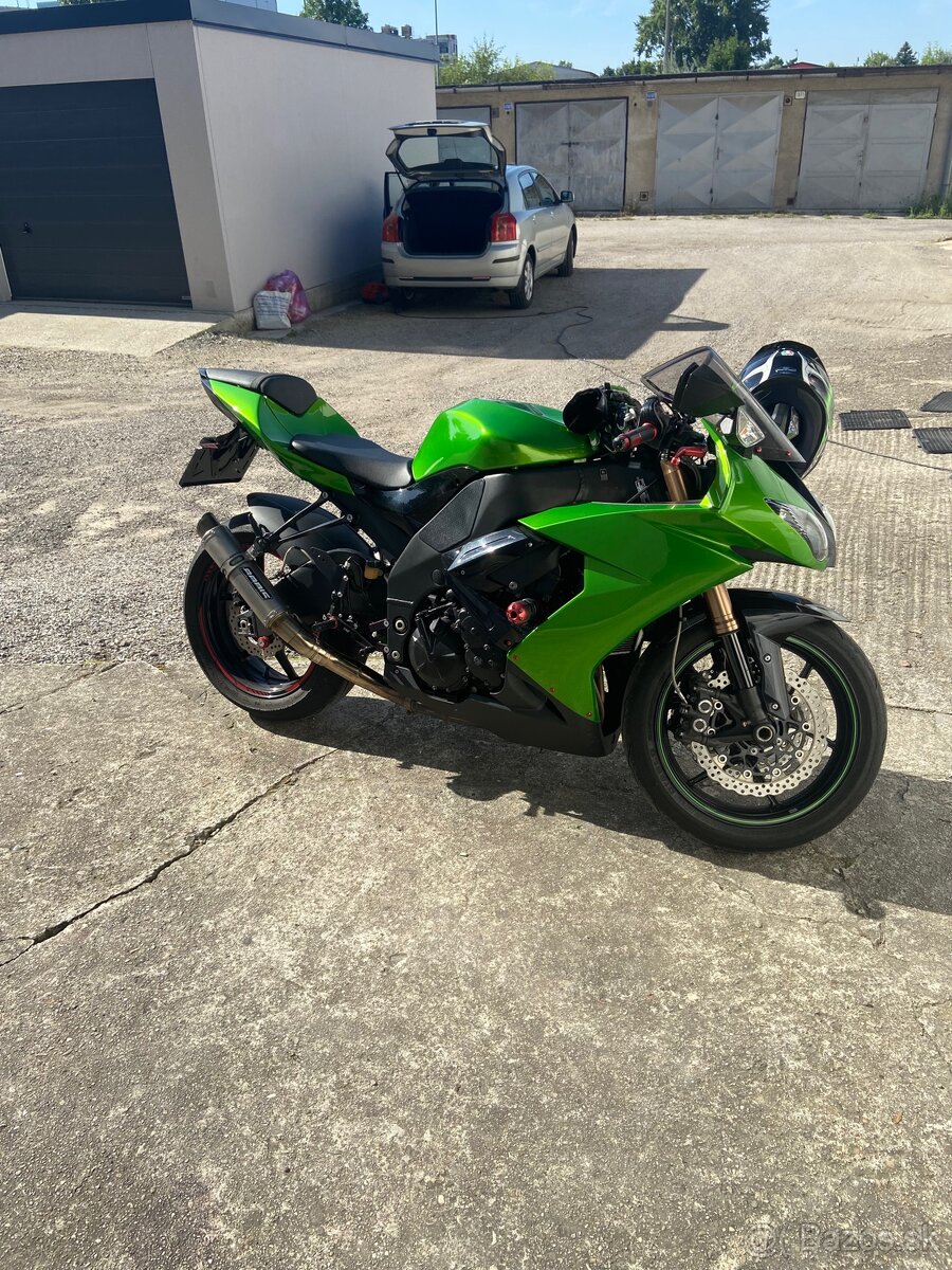 Predám Kawasaki Zx10