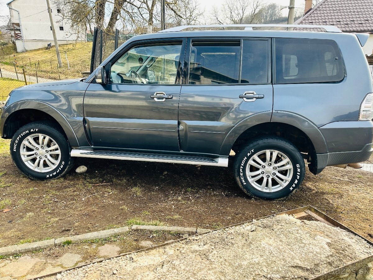 pajero 3.2 di-d 7 miestne 4x4