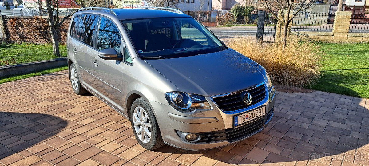 Predám Volkswagen Touran 1.4 TSI freestyle, benzín 103 kw.