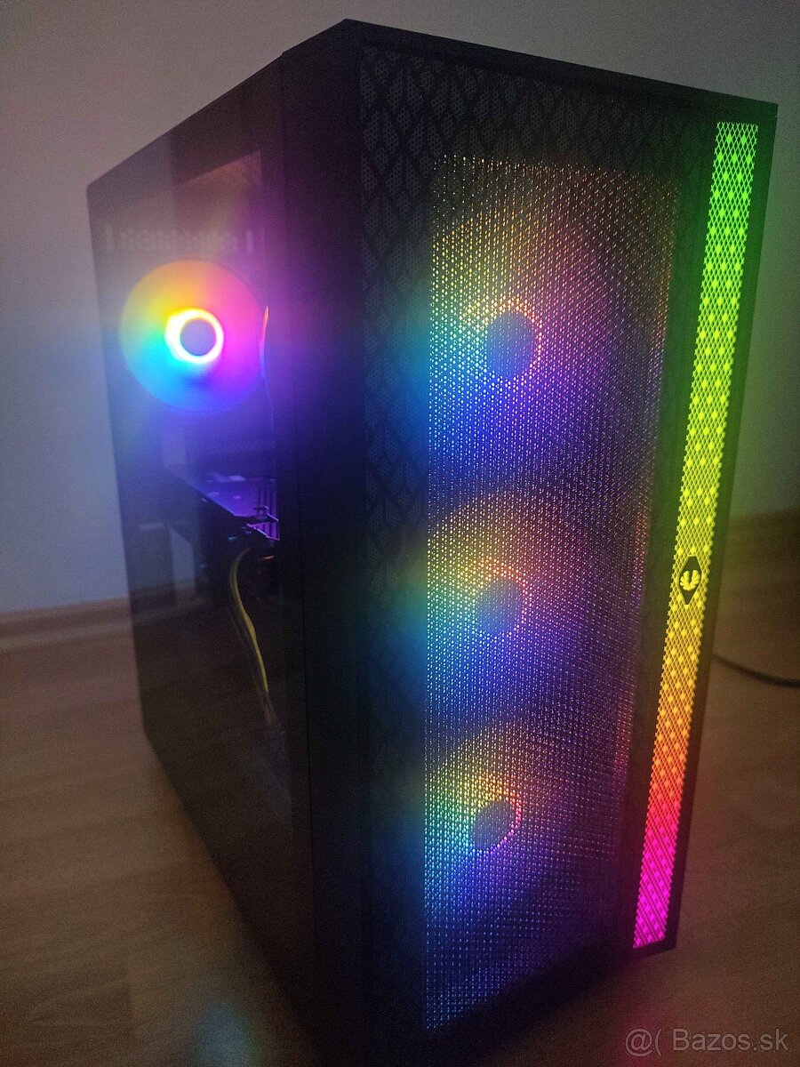 Ryzen 5 3600,RX 6600,32GB DDR4 2666MHz,500 GB SSD,650 W 85%