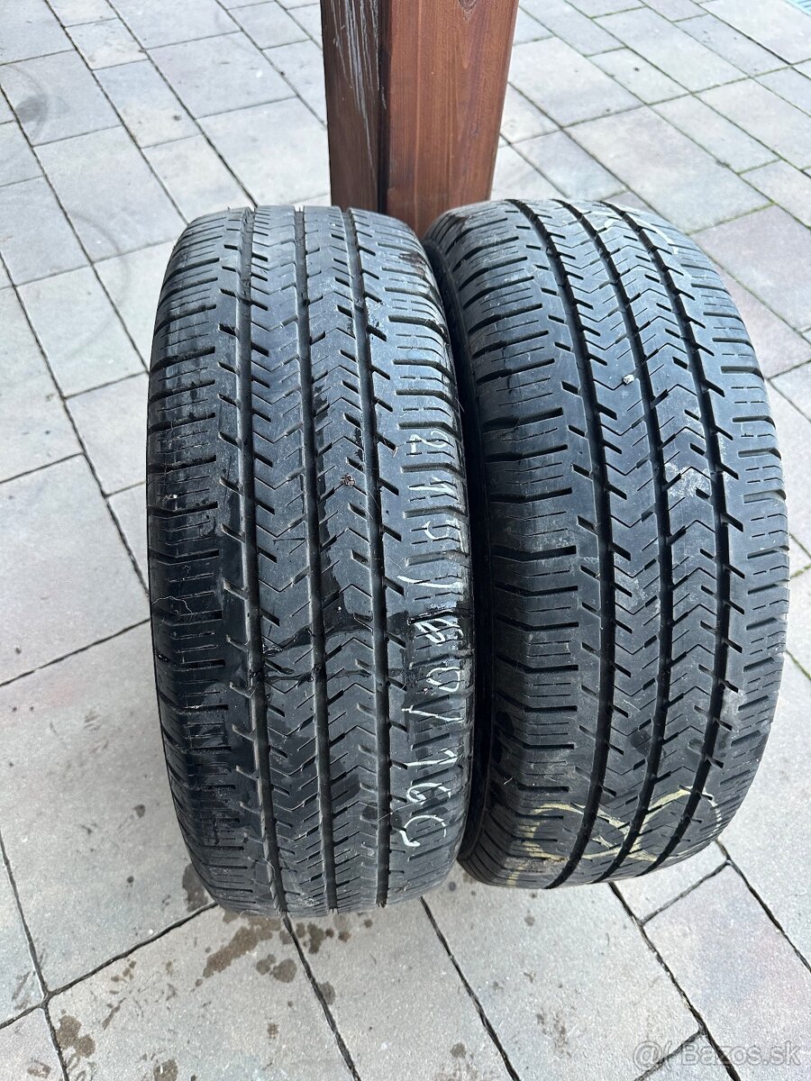 215/60 R16 C MICHELIN