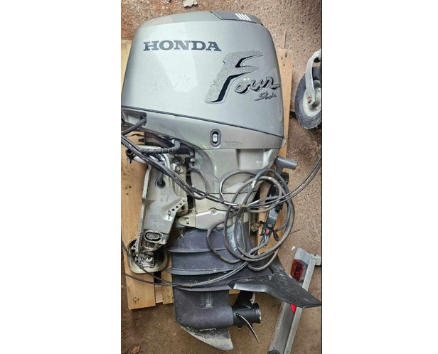 HONDA BF45 HP 4takt, lodný motor na diaľkové ovl. s prísl.